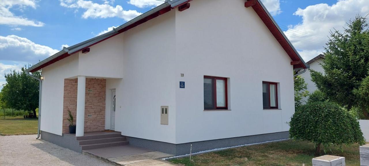 Kuca Za Odmor Domus Alba Villa Branjin Vrh Eksteriør bilde