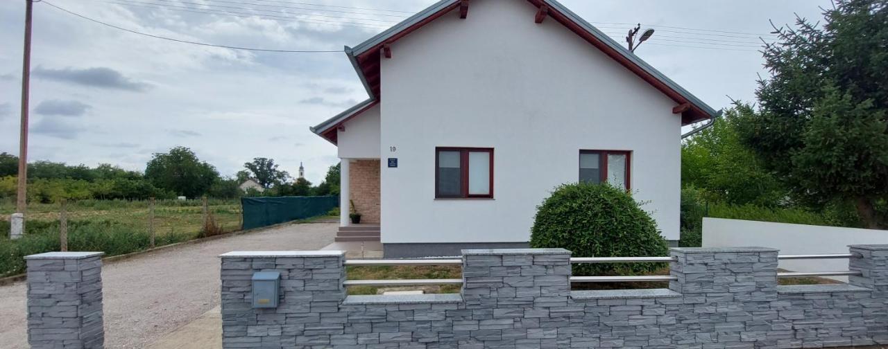 Kuca Za Odmor Domus Alba Villa Branjin Vrh Eksteriør bilde